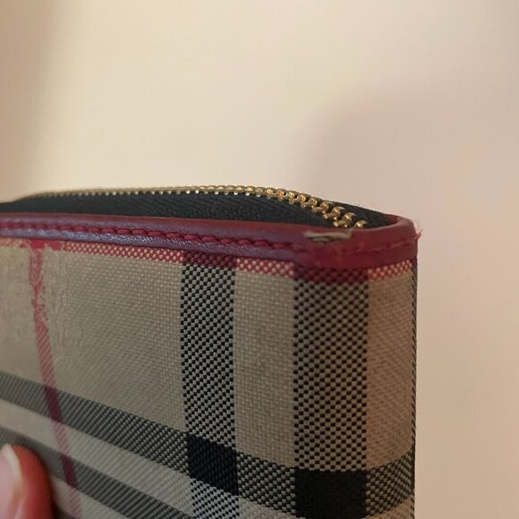 Burberry wallet, red leather and check - Picture 8 of 8